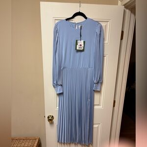 MaxMara Soft Blue Long Slv Dress. Size L Stunning and classy. Designer high-end.